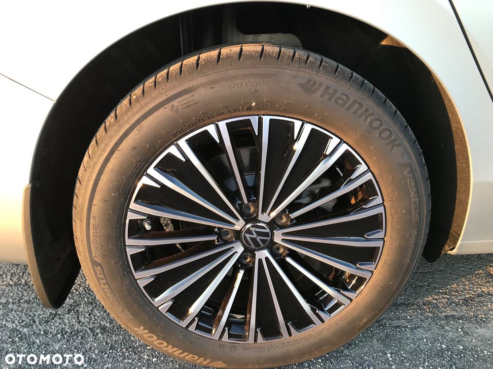 Volkswagen Passat - 24