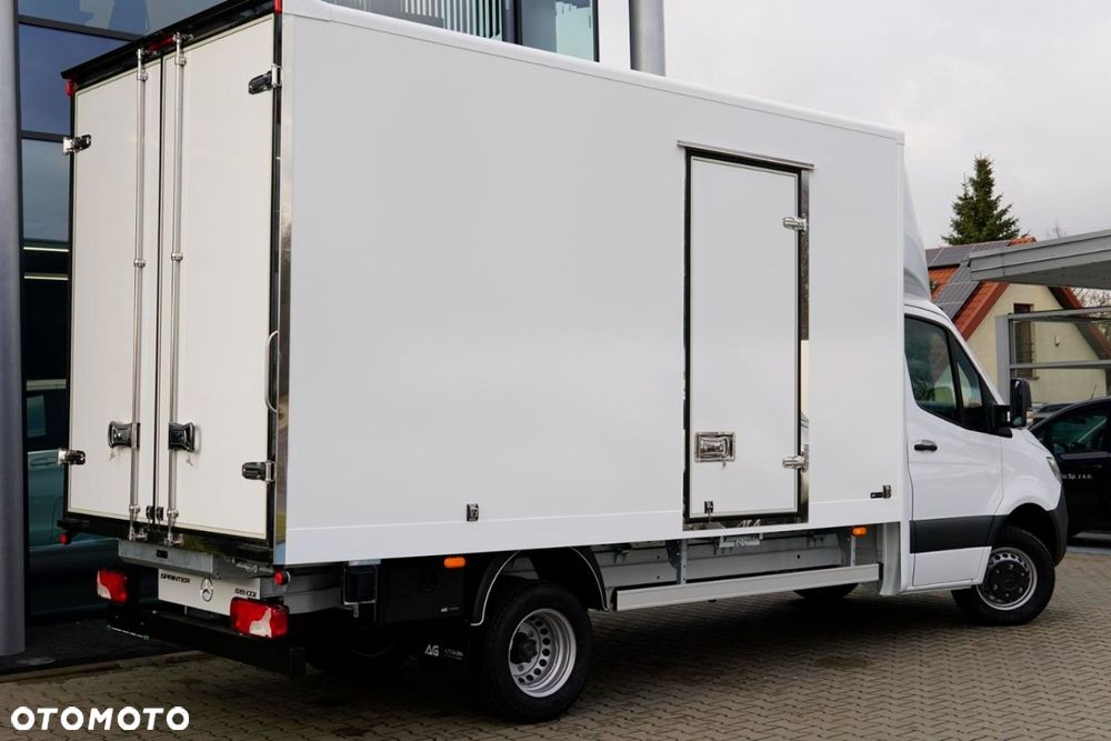 Mercedes-Benz Sprinter - 7