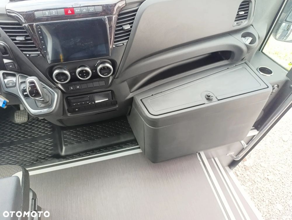 Iveco Mercus Daily 70C21 - 22
