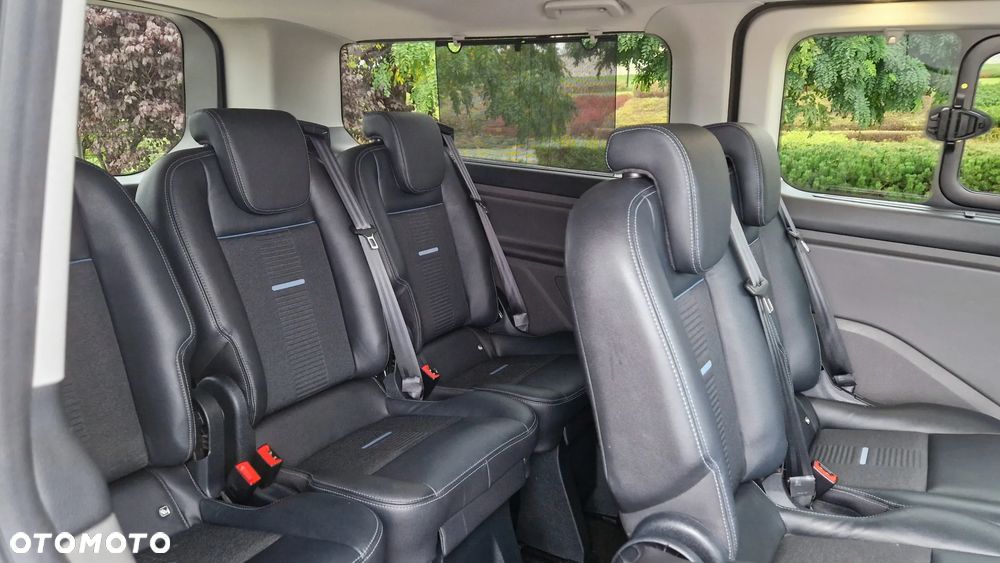 Ford Tourneo Custom - 17