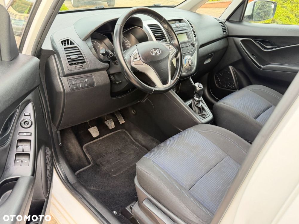 Hyundai ix20 - 32