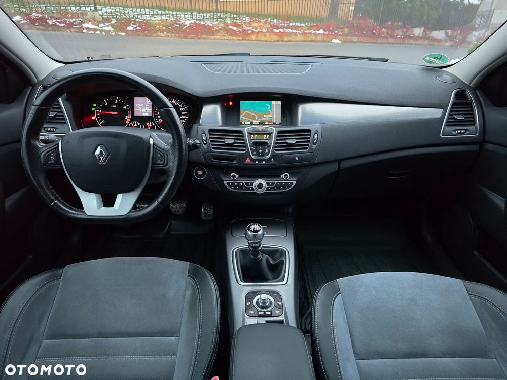 Renault Laguna 2.0 dCi FAP Initiale - 23