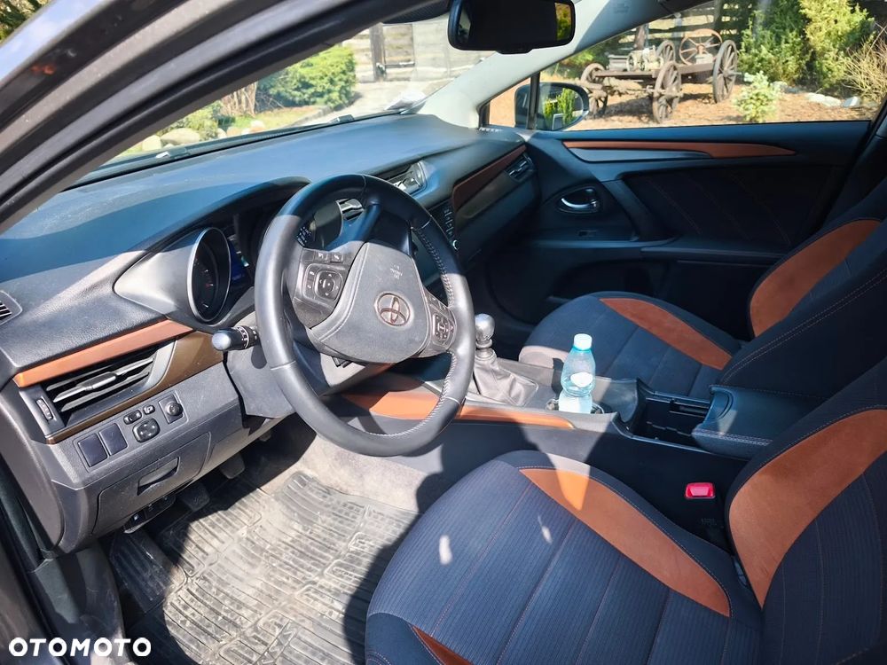 Toyota Avensis 1.8 Active - 4