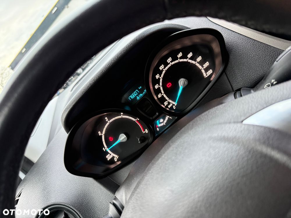 Ford Tourneo Connect 1.5 TDCi Trend - 23