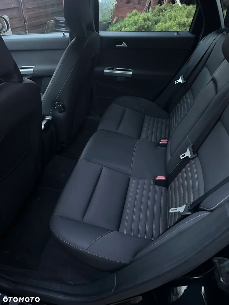Volvo V50 - 23