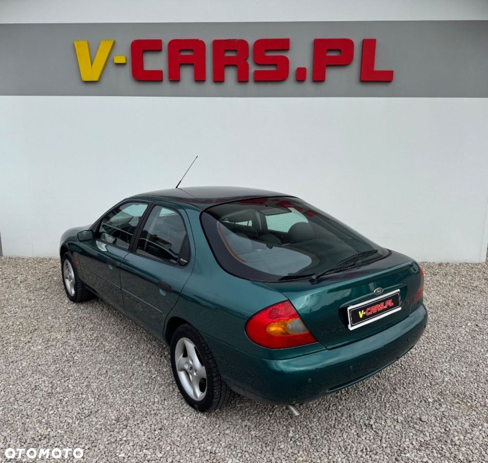 Ford Mondeo - 4