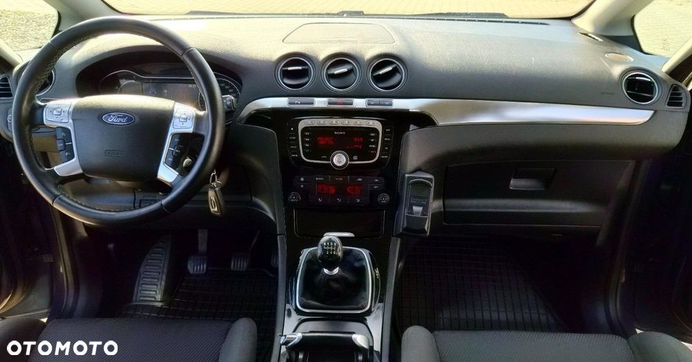 Ford S-Max - 31