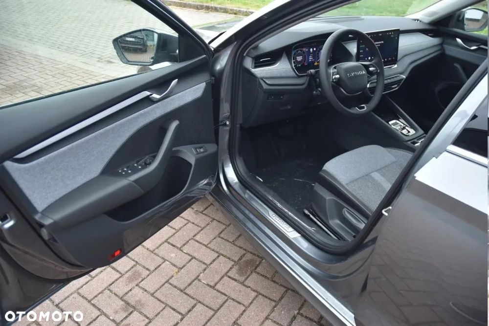 Skoda Octavia 1.5 TSI mHEV Essence DSG - 25