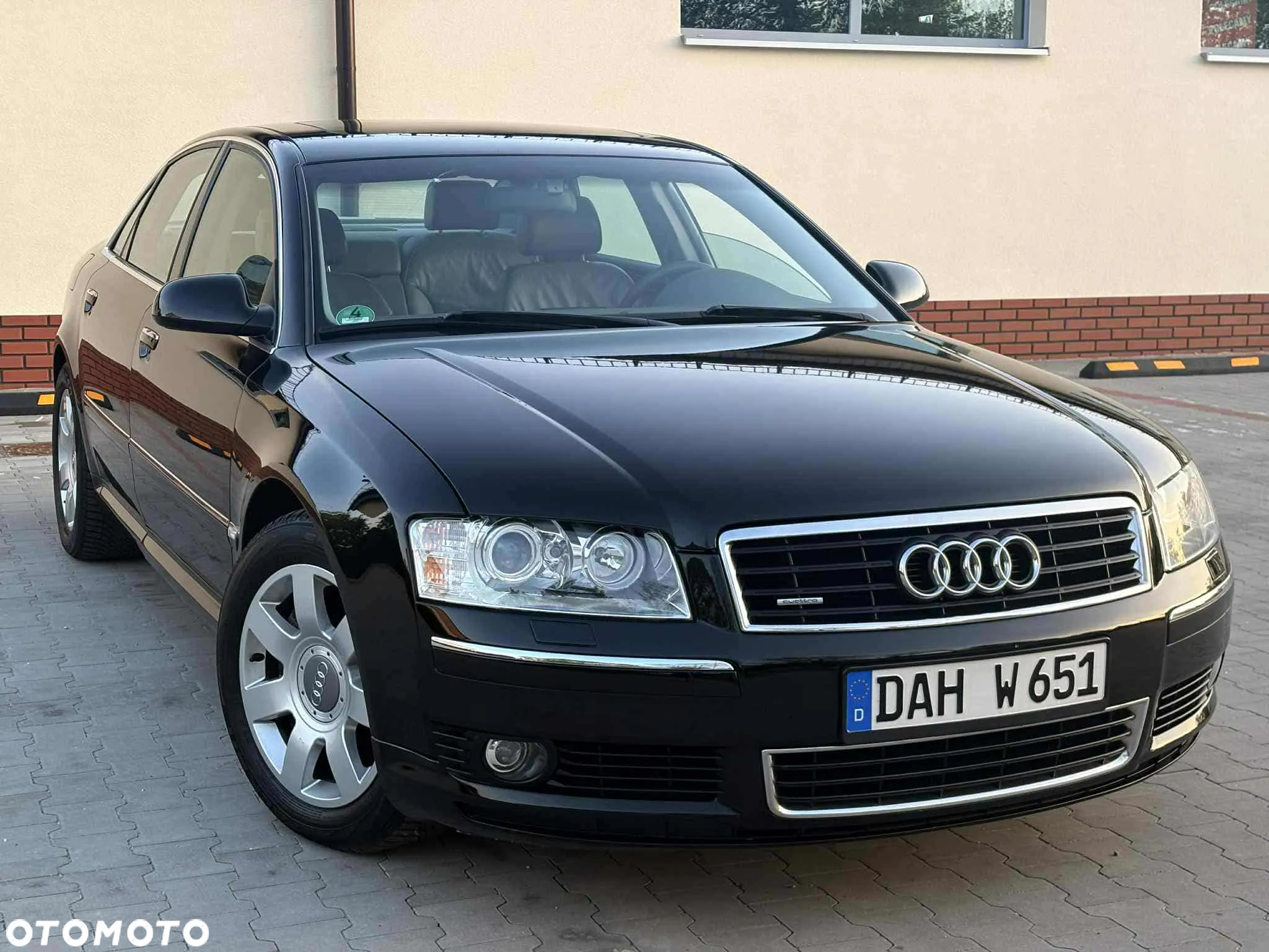 Audi A8 4.2 Quattro - 28