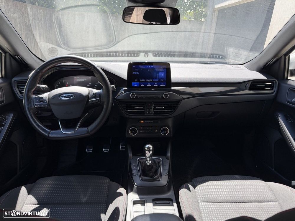 Ford Focus 1.0 EcoBoost MHEV ST-Line - 9