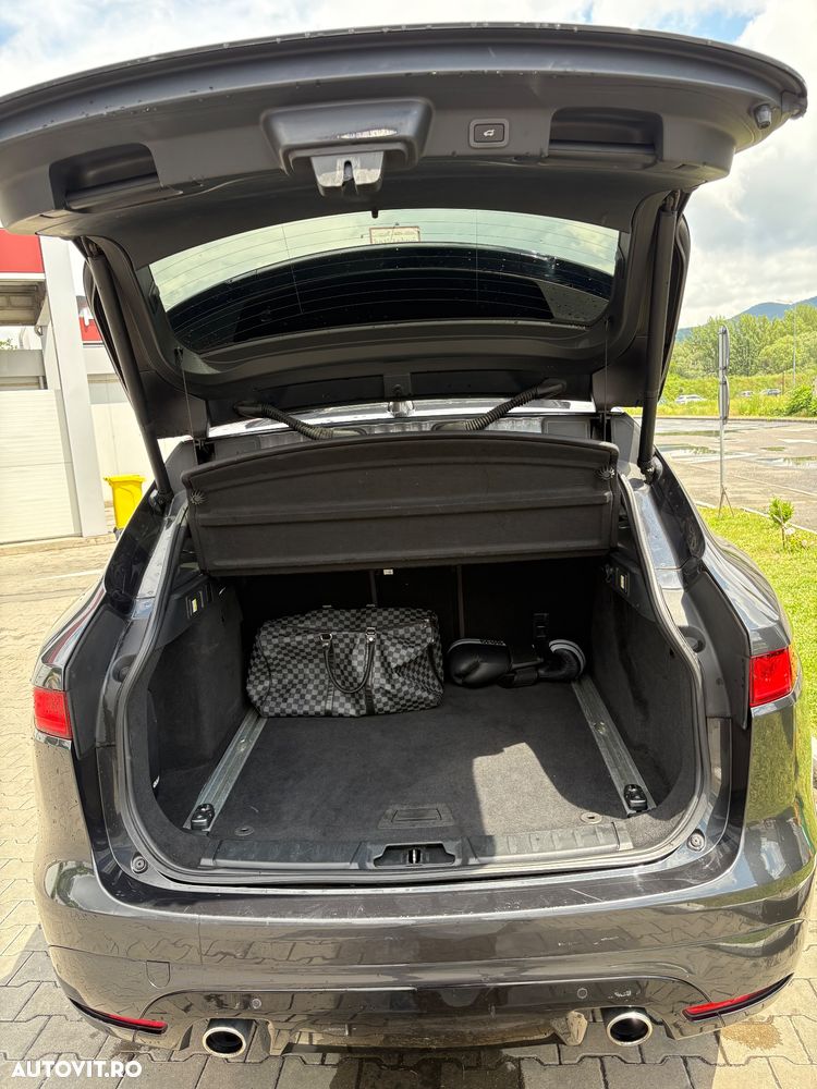 Jaguar F-Pace 30d AWD S - 15
