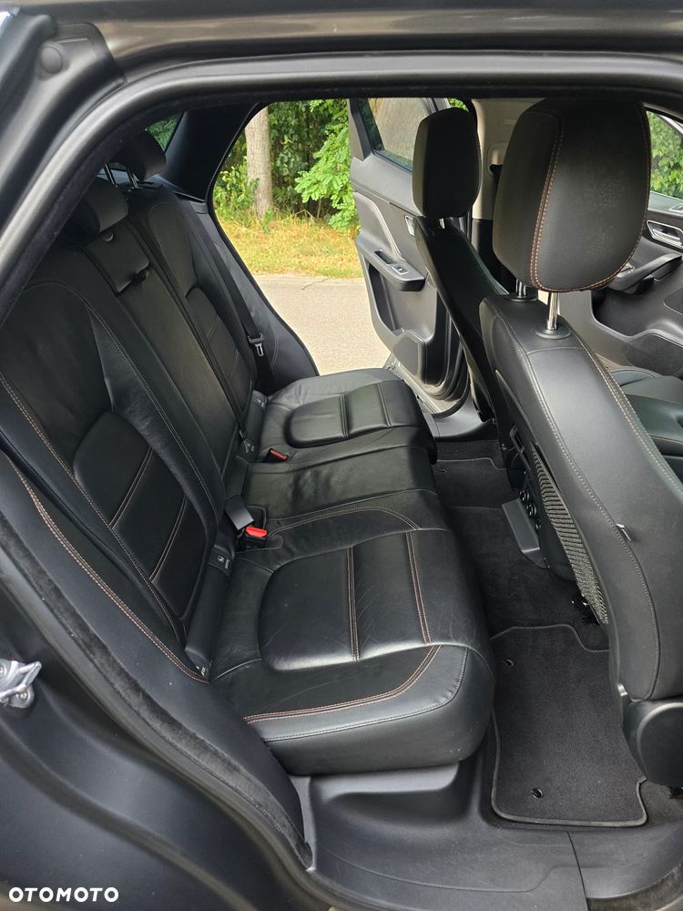 Jaguar F-Pace 20d AWD Prestige - 23