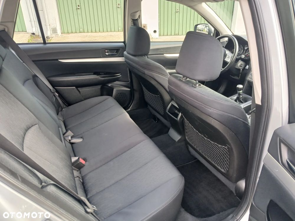 Subaru Legacy 2.0i Comfort Navi - 7