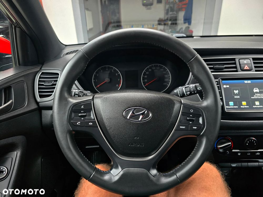 Hyundai i20 - 12