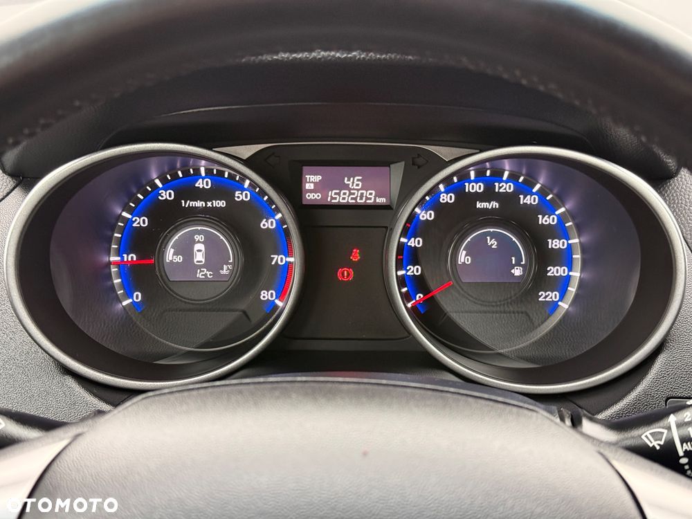 Hyundai ix35 1.6 2WD Fifa World Cup Edition - 26