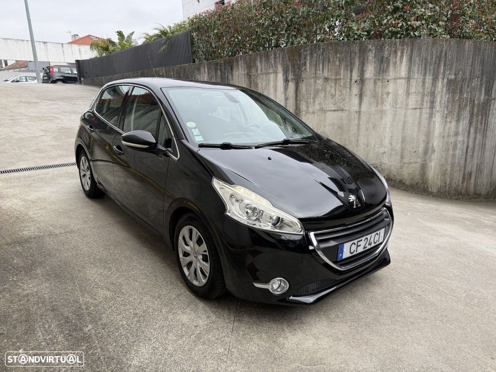 Peugeot 208 1.6 e-HDi Allure - 4