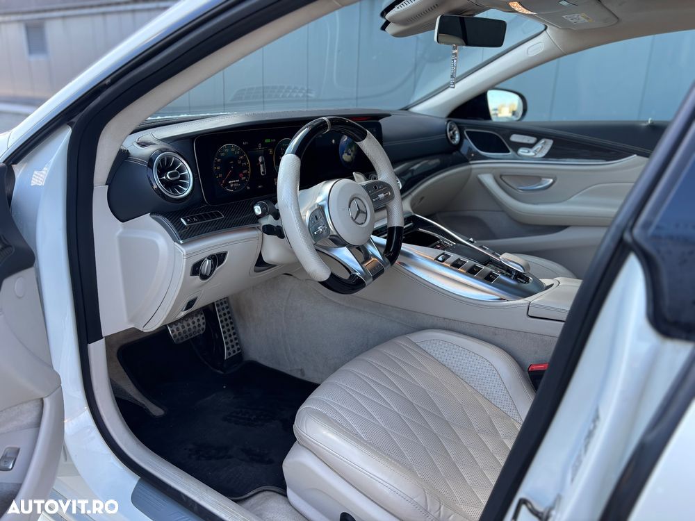 Mercedes-Benz AMG GT 4-door Coupe 43 - 10