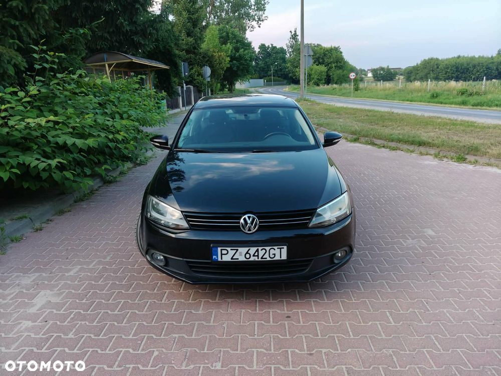 Volkswagen Jetta 1.2 TSI Comfortline - 1