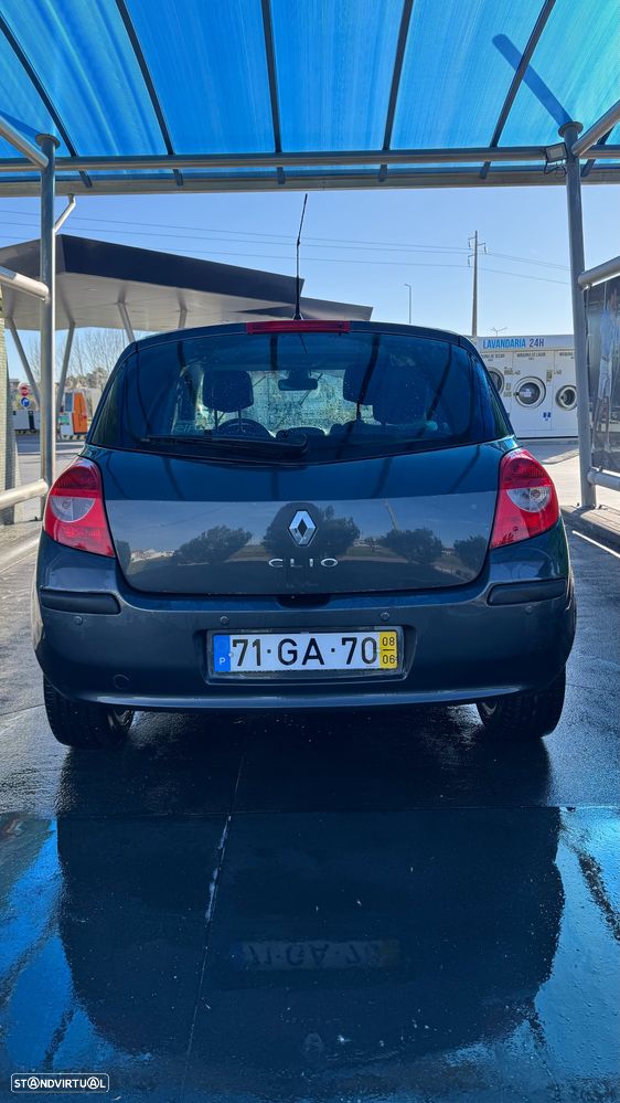 Renault Clio 1.2 16V Confort - 7
