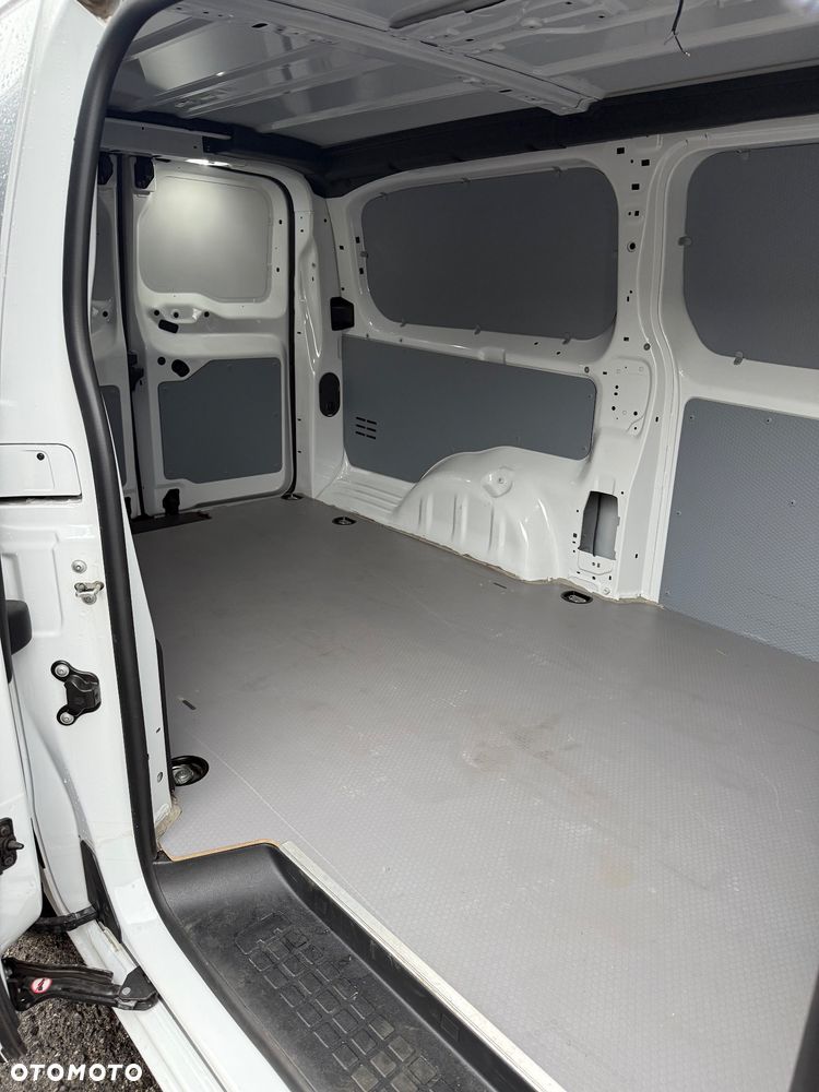 Peugeot Expert - 8