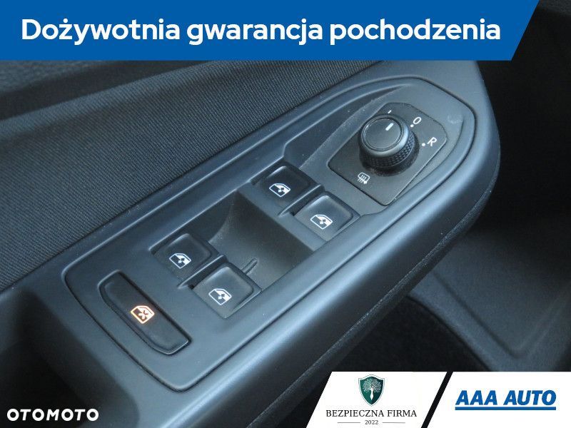 Volkswagen Golf - 21