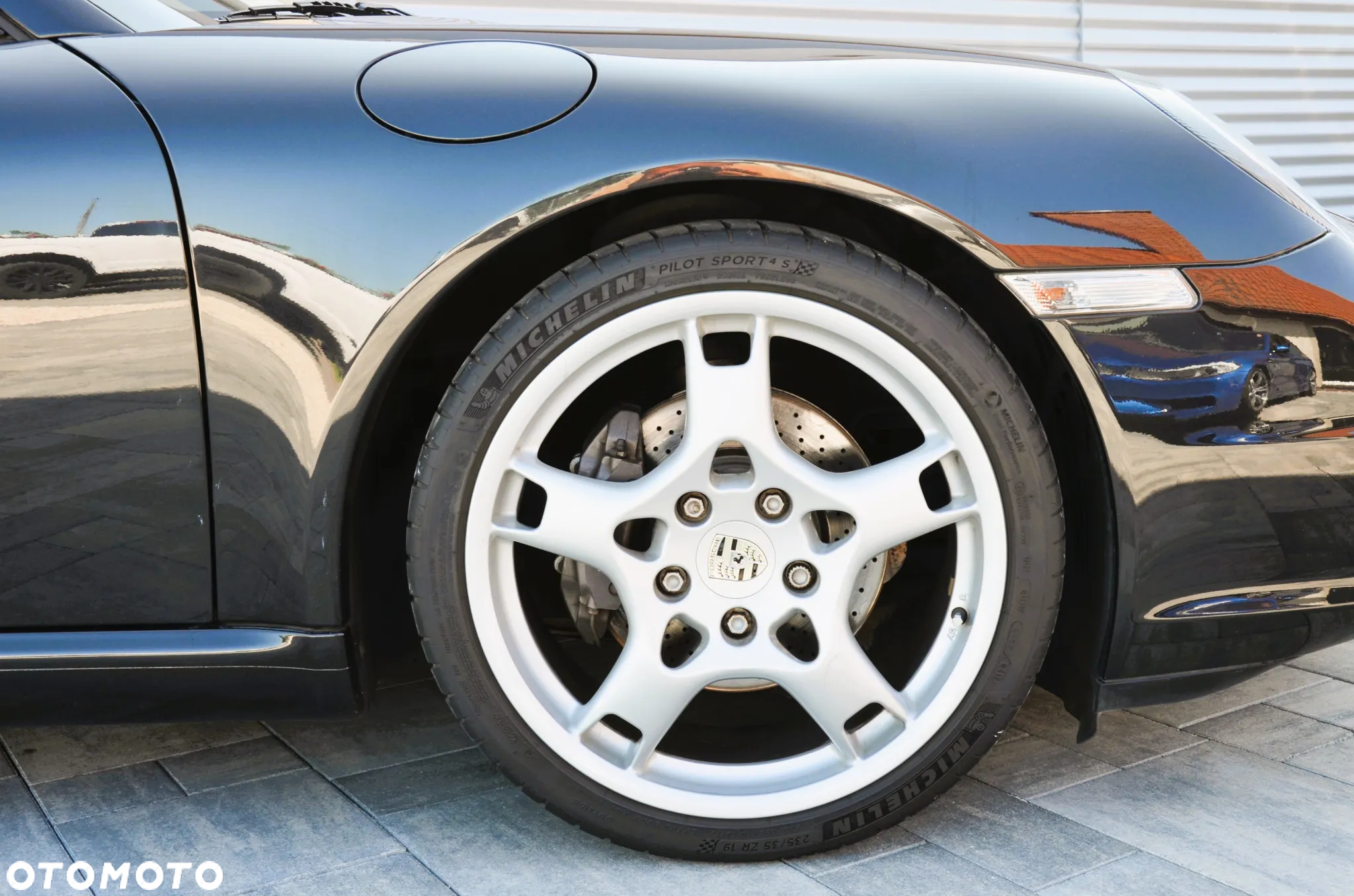 Porsche 911 Carrera Tiptronic S - 12