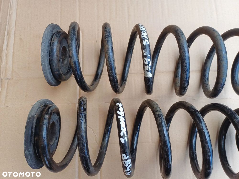 Audi A3 8P Sportback sprężyny tył komplet - 2