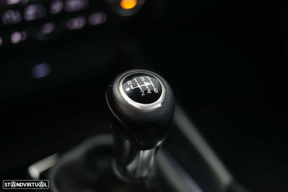 Mazda 3 1.5 Sky-D Evolve HS Navi - 16