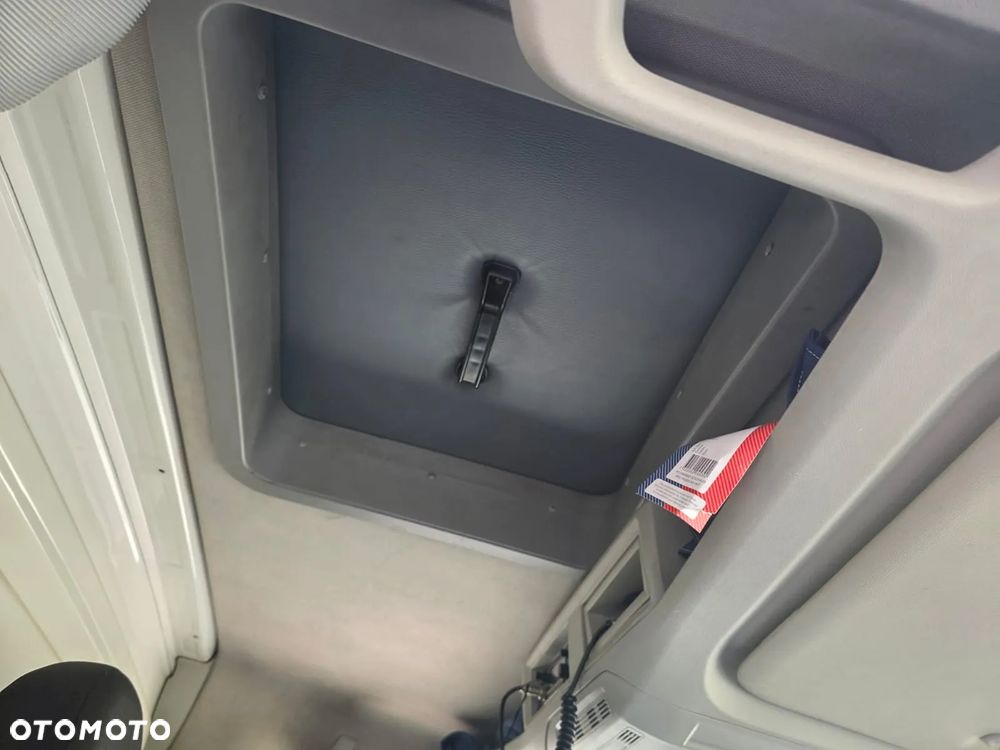 Volkswagen Crafter - 8
