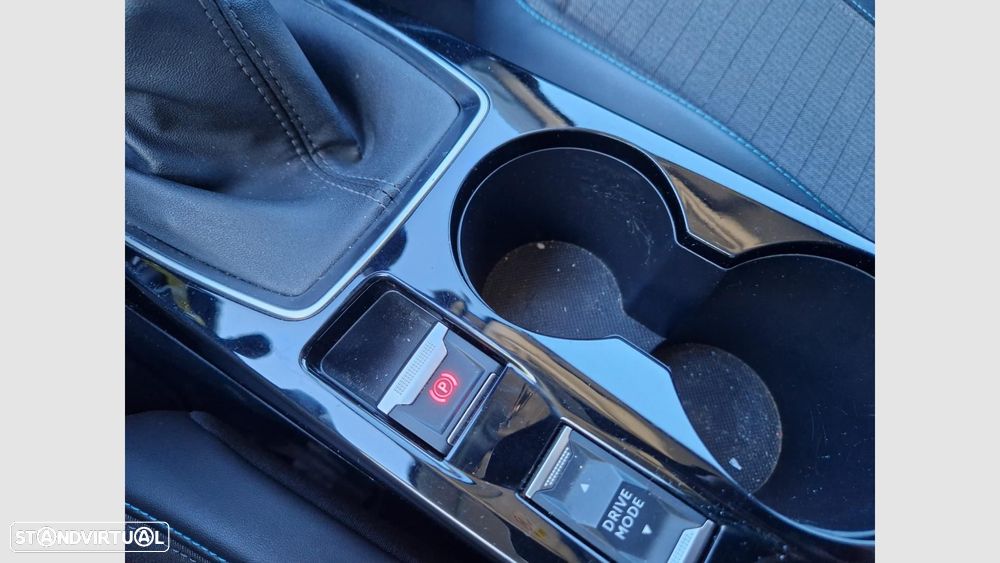 Peugeot 2008 1.2 PureTech Allure - 20