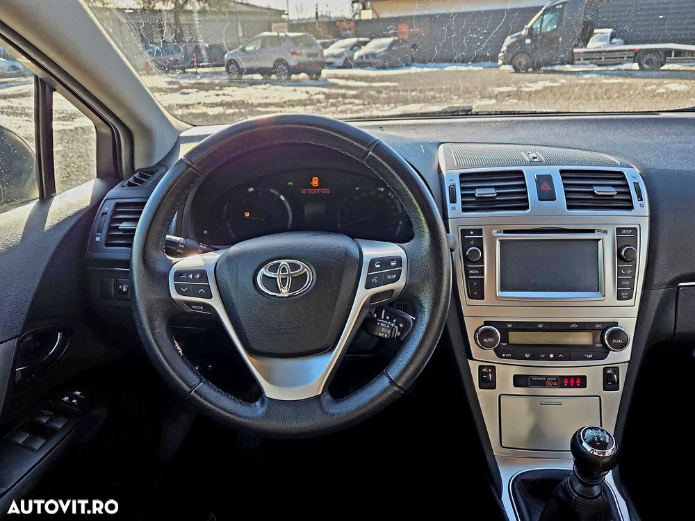 Toyota Avensis 2.0 D-4D Edition (2014) - 6