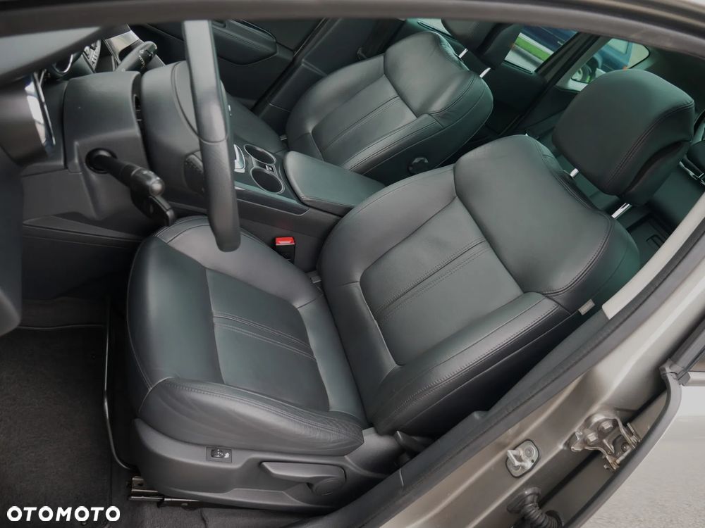 Peugeot 3008 1.6 HDi Premium - 23