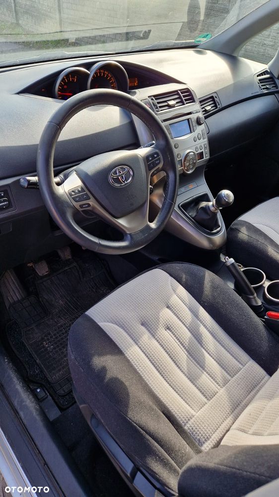 Toyota Verso 2.0 D-4D Executive - 15