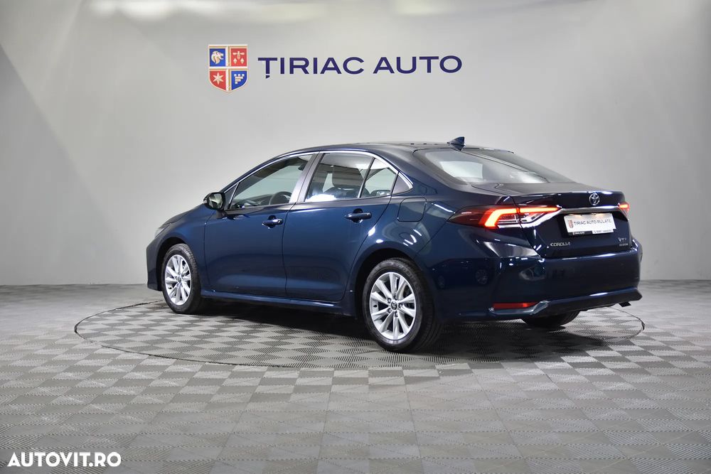 Toyota Corolla - 4