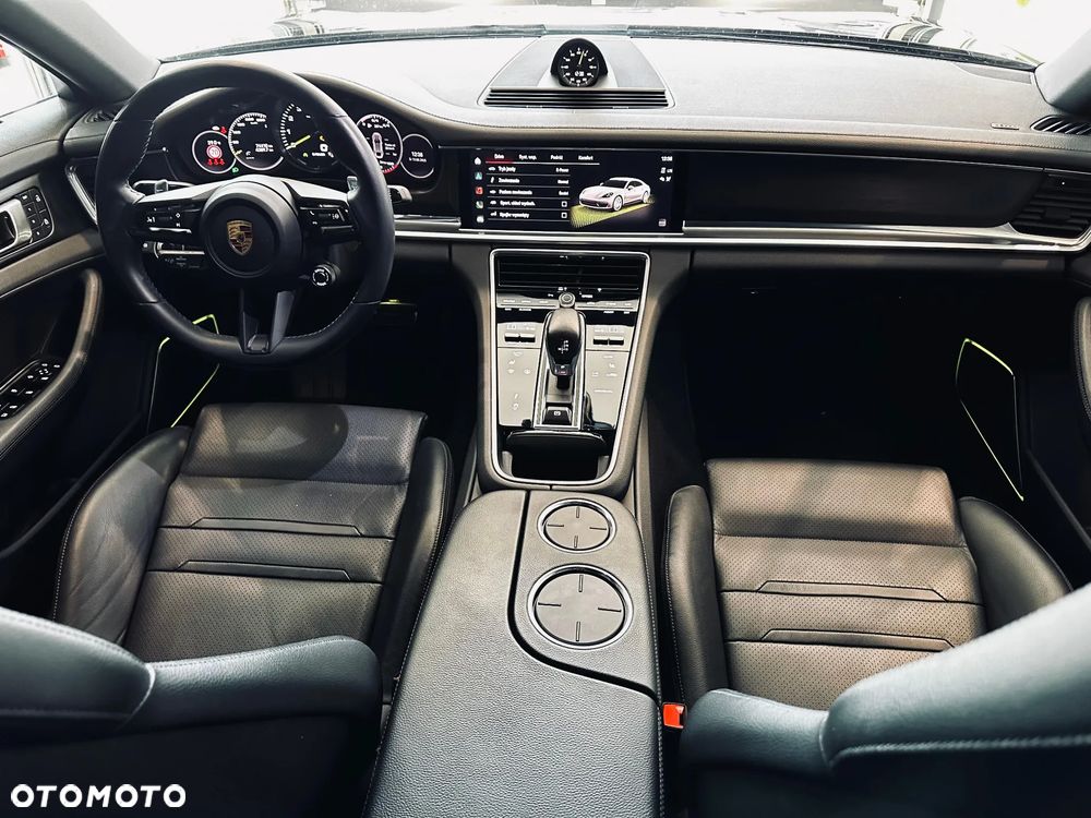 Porsche Panamera 4 Platinum Edition - 9
