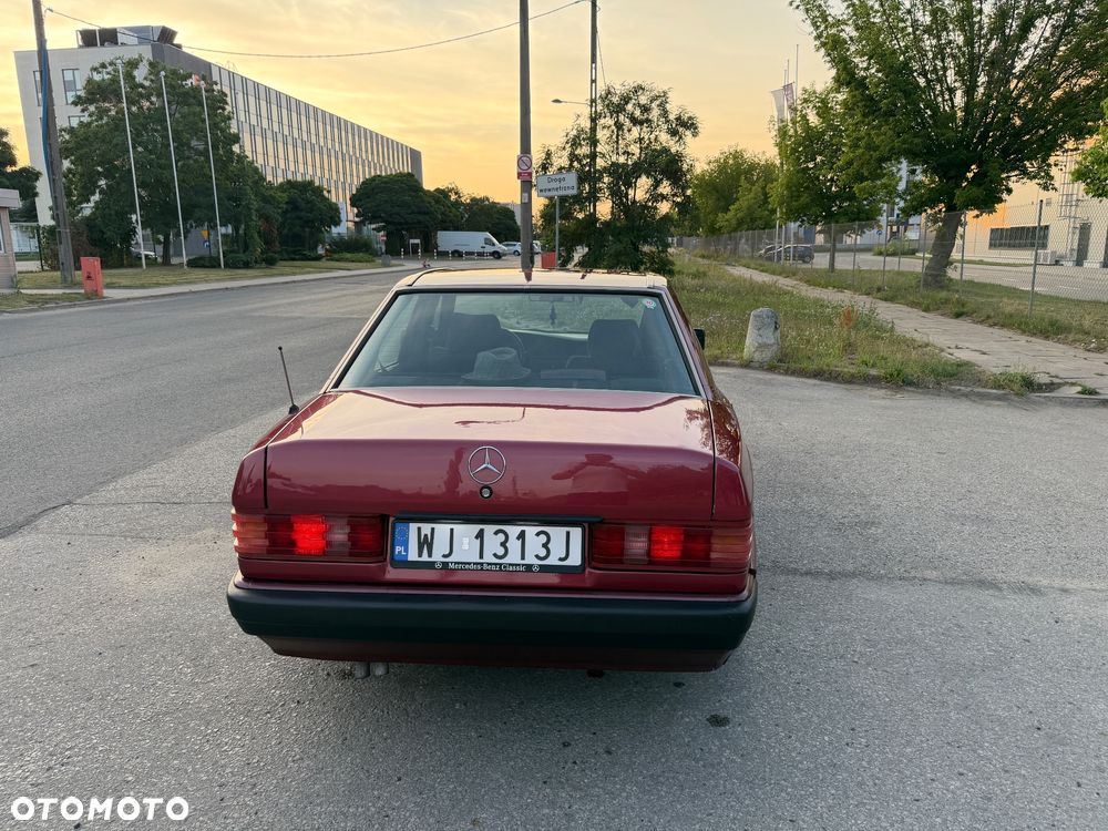 Mercedes-Benz W201 (190) - 5