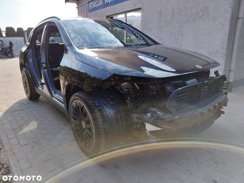 Mercedes-Benz GLA - 5