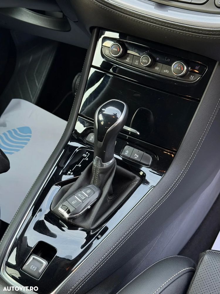 Opel Grandland X 2.0 START/STOP Aut. Ultimate - 13