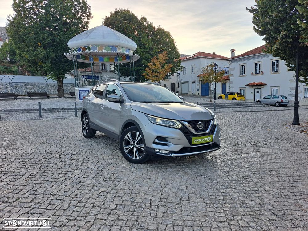 Nissan Qashqai 1.5 dCi N-Connecta J18+Led - 2