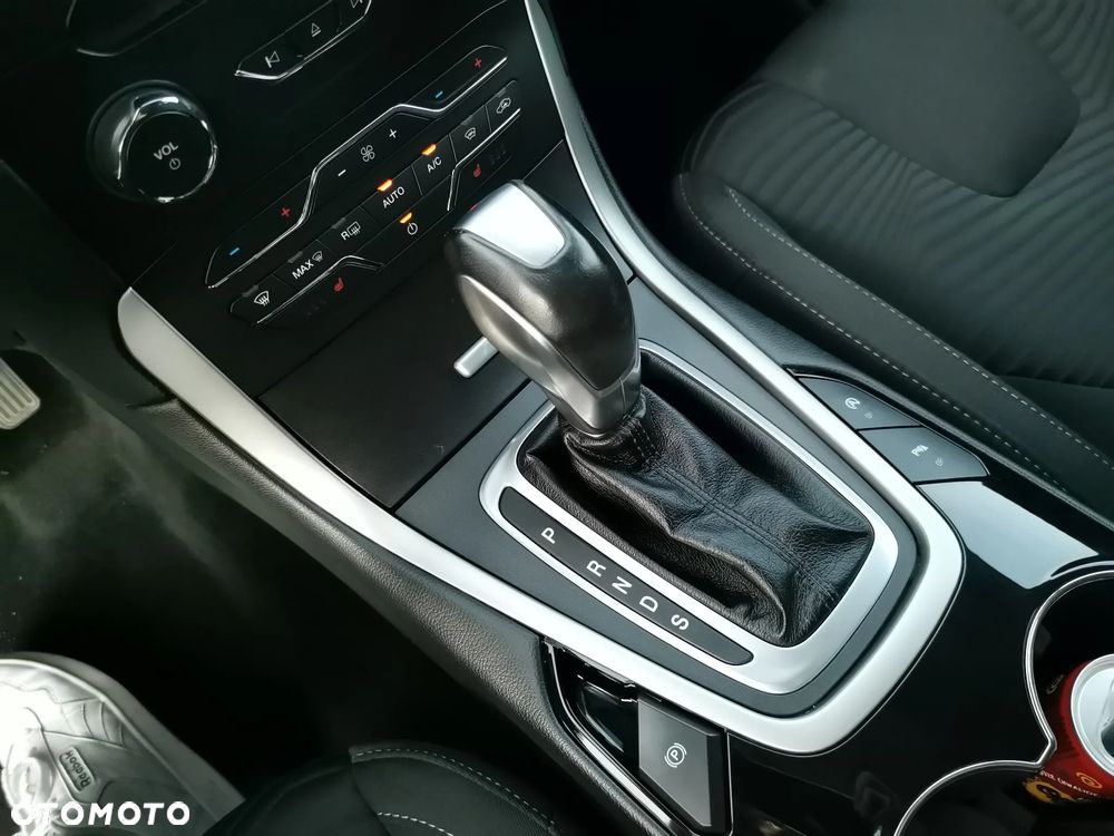 Ford S-Max 2.0 TDCi 4WD Titanium PowerShift - 11