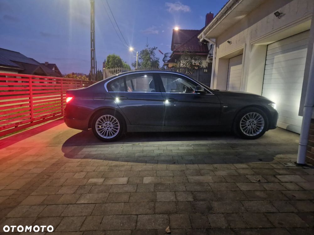 BMW Seria 3 320d Blue Performance Luxury Line - 36