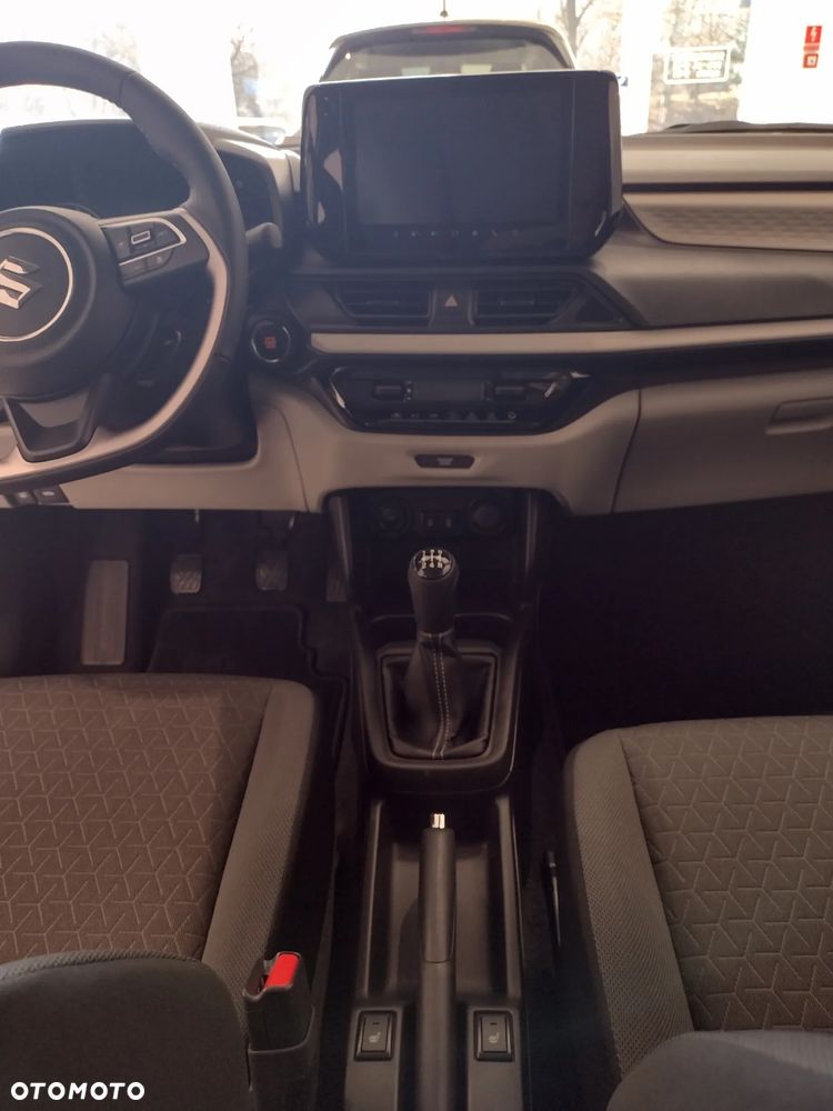 Suzuki Swift 1.2 Dualjet SHVS Premium Plus - 11