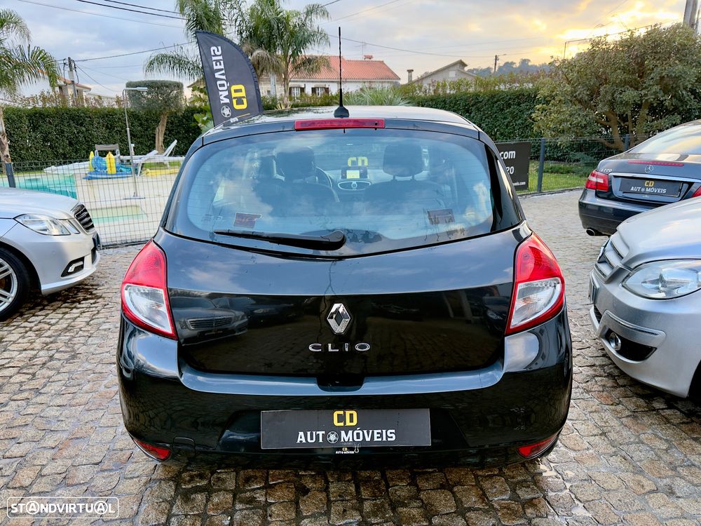 Renault Clio 1.2 16V Dynamique S - 3
