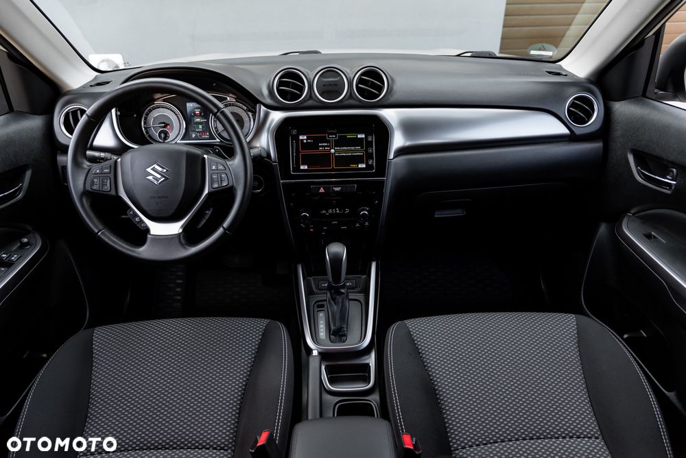 Suzuki Vitara 1.5 Dualjet Hybrid AGS Comfort+ "SHINKAI" - 28