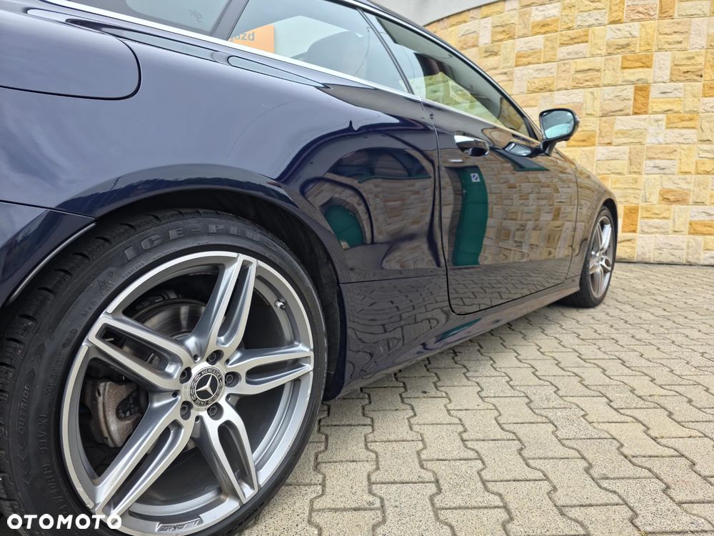 Mercedes-Benz Klasa E 220 d 4-Matic 9G-TRONIC - 30