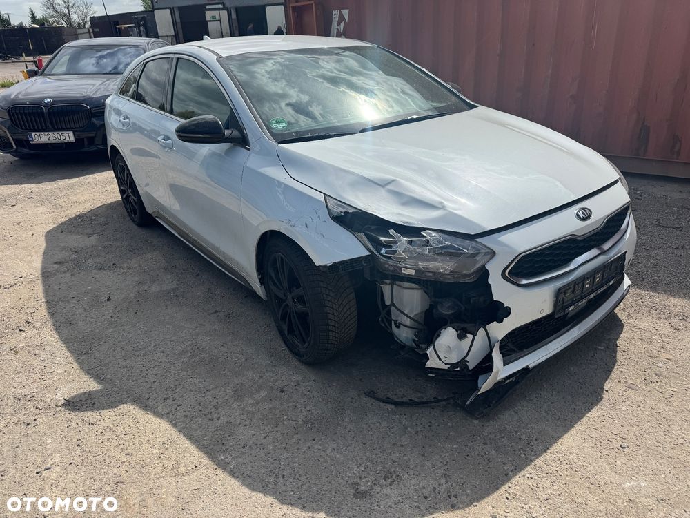 Kia ProCeed 1.6 CRDi Eco-Dynamics+ (48V Mild-Hybrid) DCT7 GT LINE - 4
