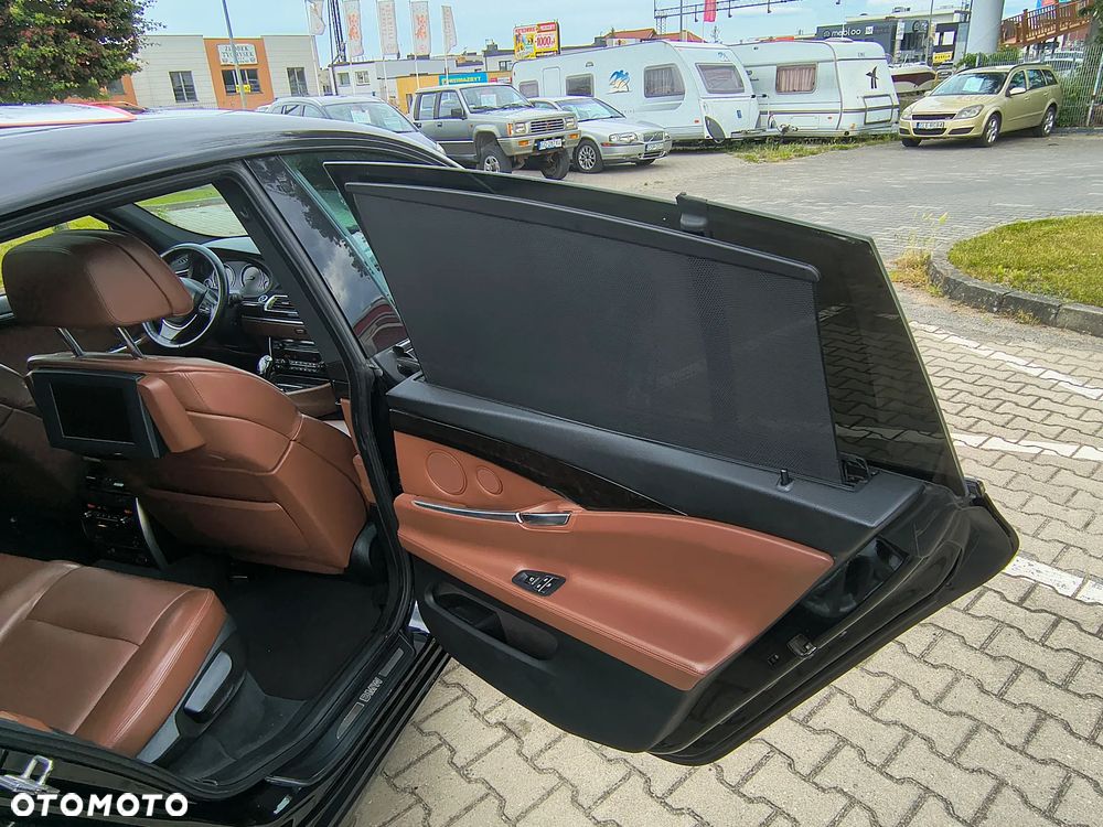 BMW 5GT 535i - 13