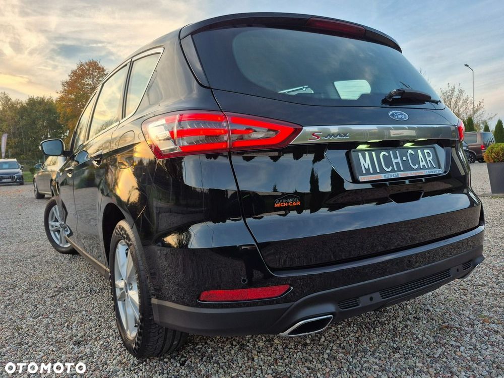 Ford S-Max - 13