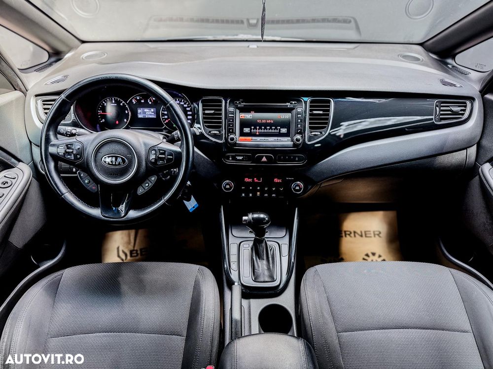 Kia Carens - 14