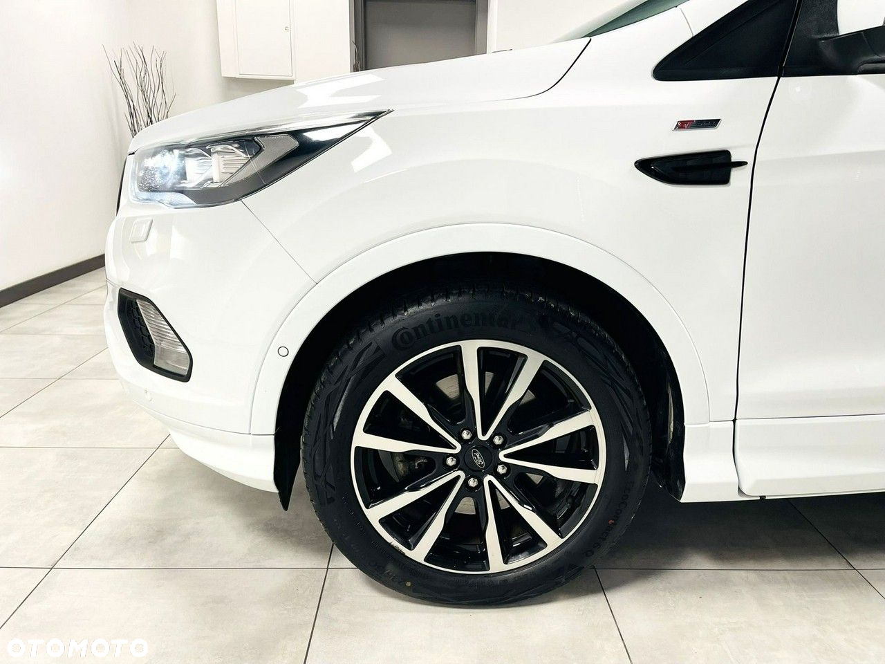 Ford Kuga 1.5 EcoBlue ST-LINE - 24